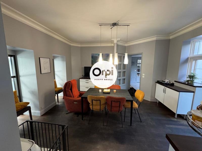 Propriété - 390 m² - 8 pièces