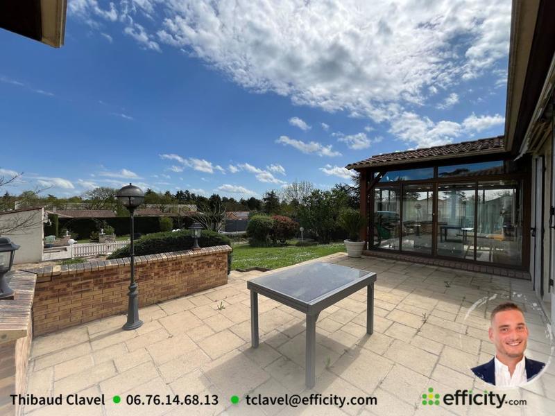 Maison - 208 m² - 6 pièces