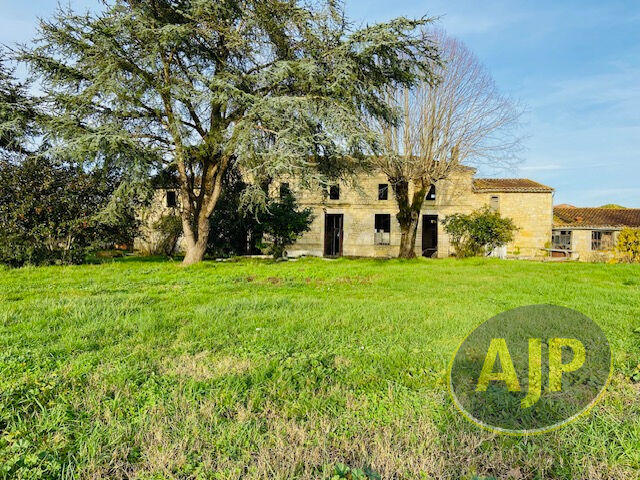 Maison - 350 m² - 7 pièces