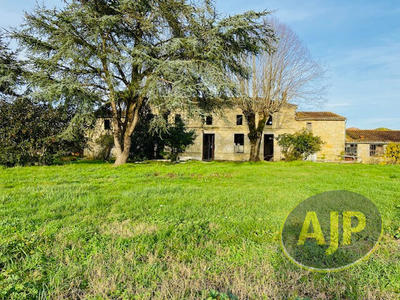 Maison - 350 m² - 7 pièces