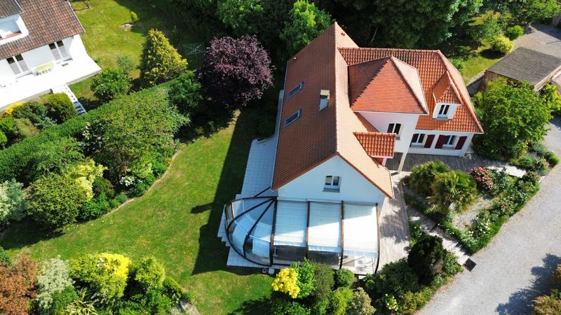 Maison traditionnelle - 214 m² - 7 pièces