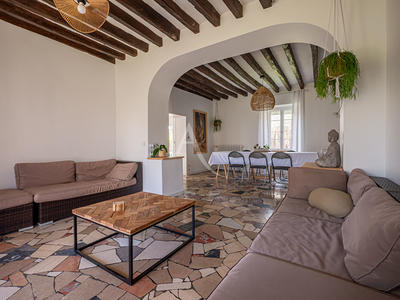 Maison - 330 m² - 10 pièces