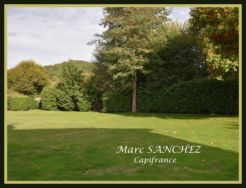 Maison - 302 m² - 9 pièces