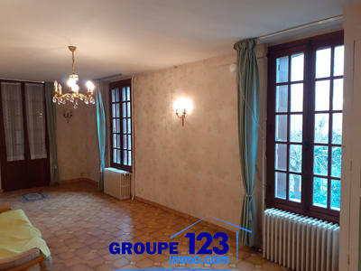Maison - 152 m² - 8 pièces