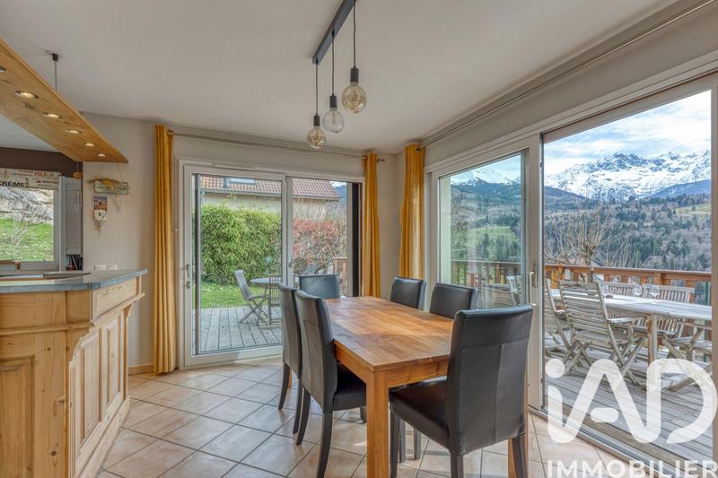 Maison de maîtres - 206 m² - 7 pièces