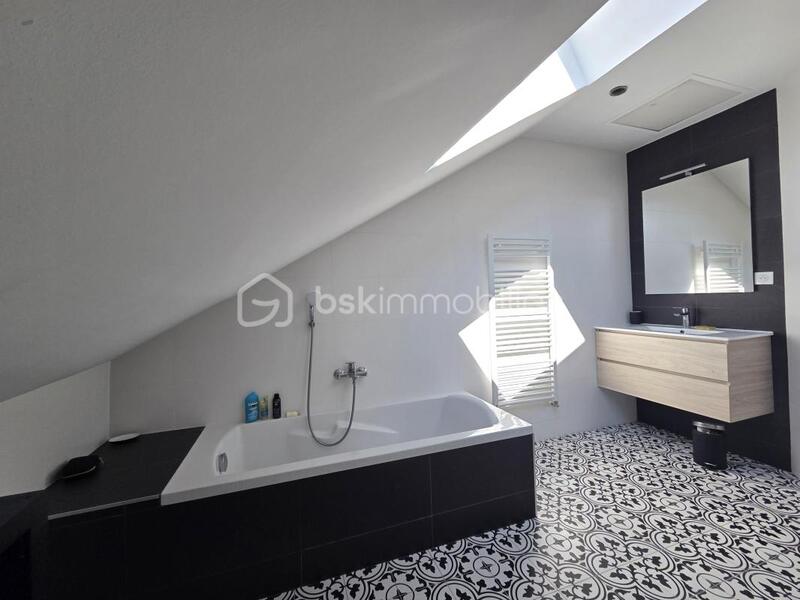 Maison - 161 m² - 7 pièces