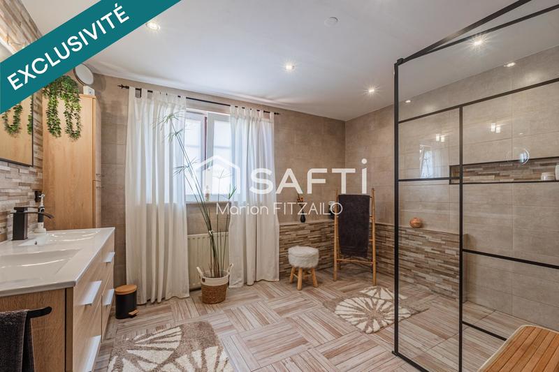 Maison - 221 m² - 5 pièces