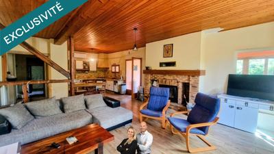 Maison - 237 m² - 8 pièces