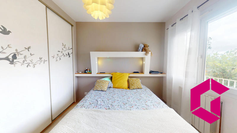 Maison - 182 m² - 8 pièces