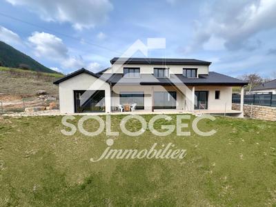 Villa - 168 m² - 5 pièces