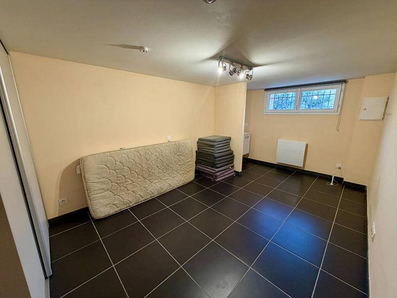 Maison - 205 m² - 7 pièces