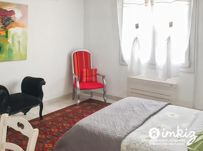 Maison - 177 m² - 7 pièces