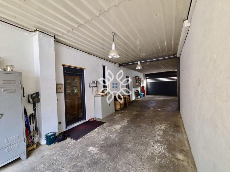 Maison - 150 m² - 8 pièces