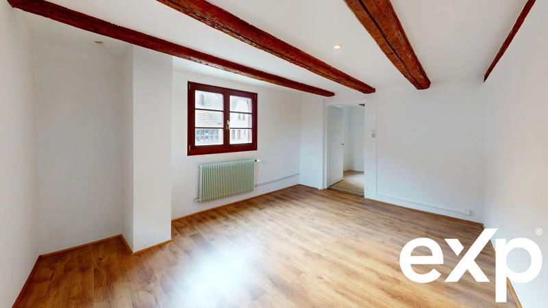 Maison traditionnelle - 258 m² - 7 pièces