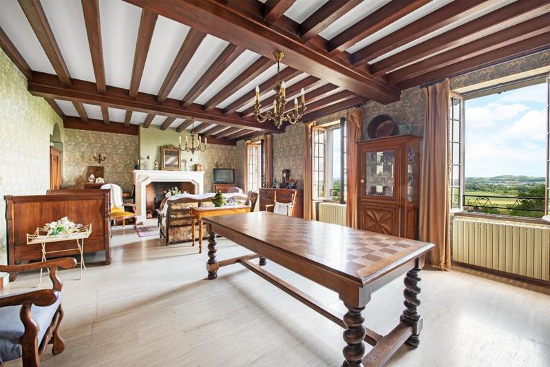 Maison - 207 m² - 8 pièces