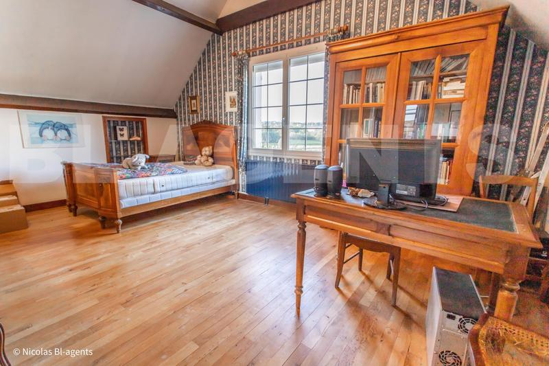 Pavillon - 130 m² - 6 pièces