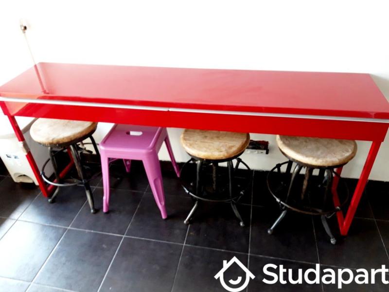 Chambre - 11 m² - 1 pièce