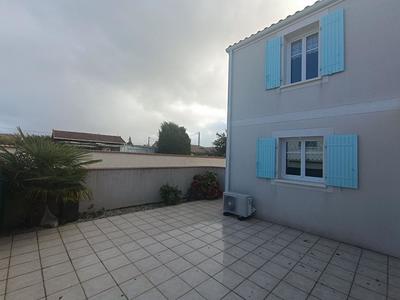 Maison - 104 m² - 4 pièces