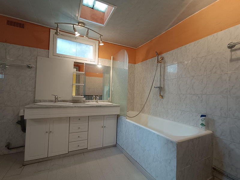 Maison - 95 m² - 4 pièces