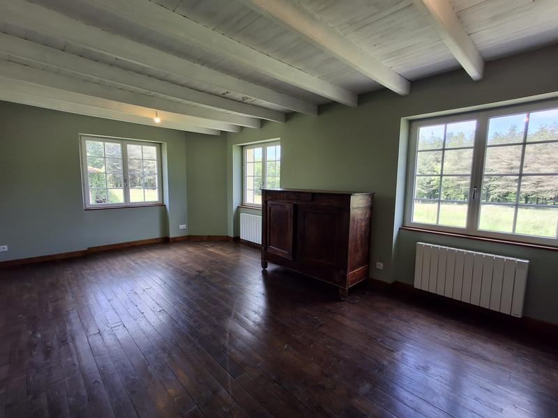 Maison traditionnelle - 216 m² - 5 pièces