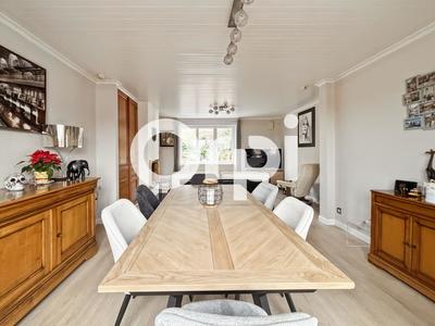 Maison - 140 m² - 6 pièces