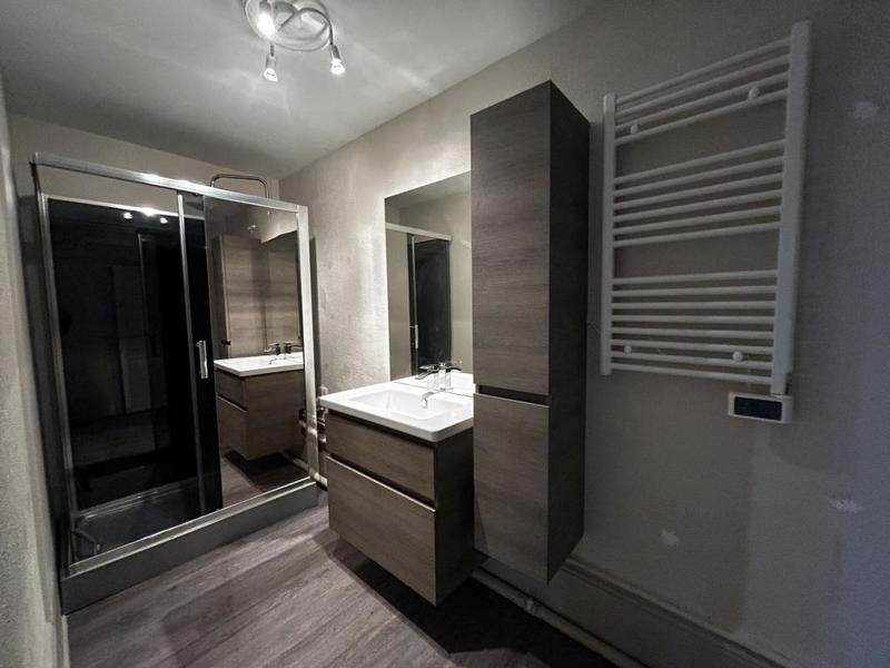 Appartement - 81 m² - 2 pièces