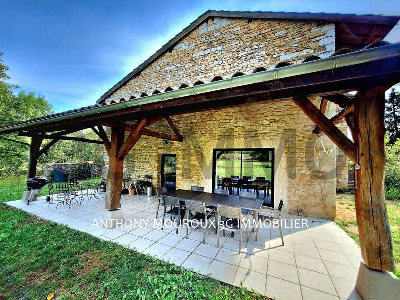 Maison de village - 210 m² - 7 pièces