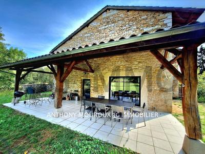 Maison de village - 210 m² - 7 pièces