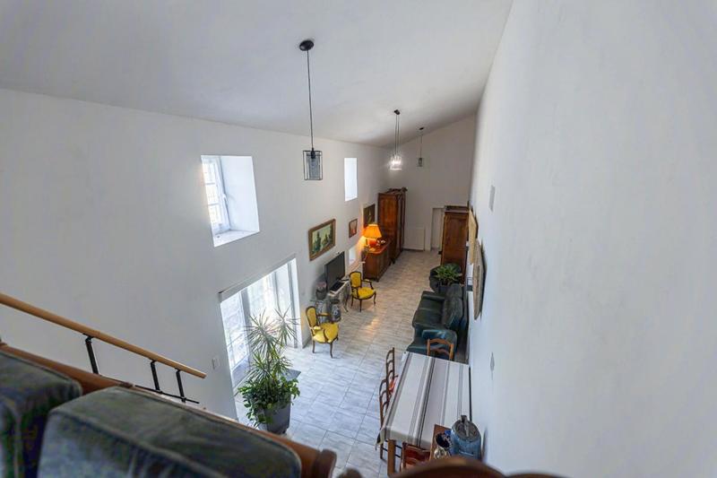 Maison - 327 m² - 7 pièces