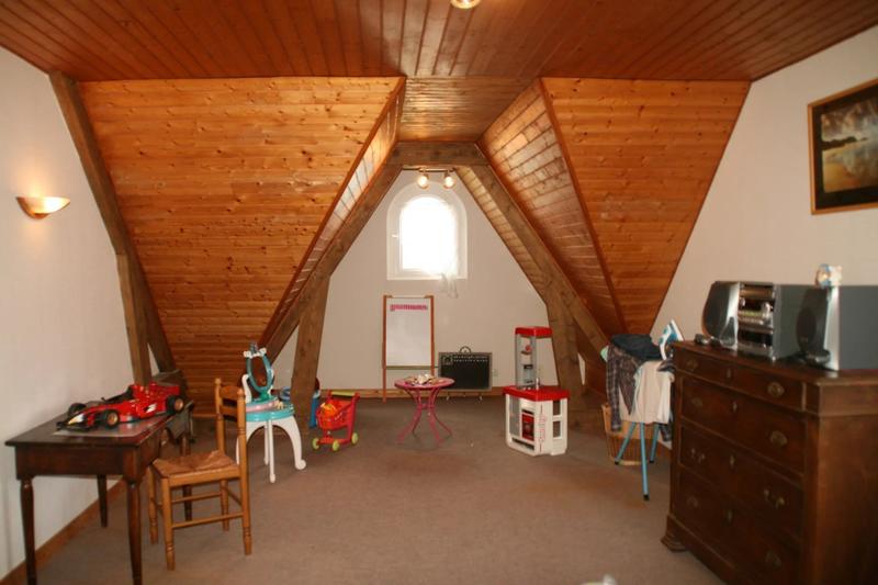 Maison - 170 m² - 9 pièces