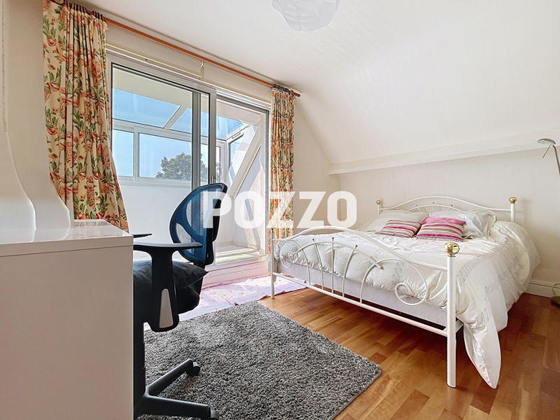 Maison - 174 m² - 7 pièces