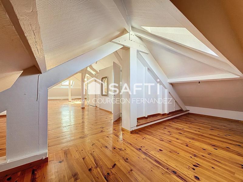 Maison - 187 m² - 8 pièces