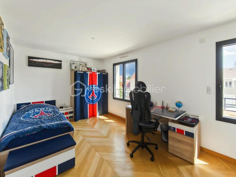 Maison - 159 m² - 6 pièces