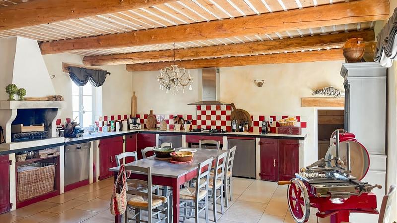 Maison - 500 m² - 8 pièces