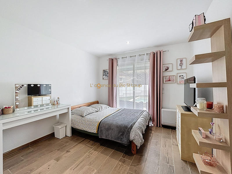 Villa - 182 m² - 8 pièces