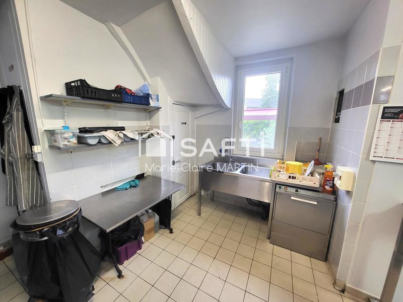 Local commercial - 190 m² - 8 pièces