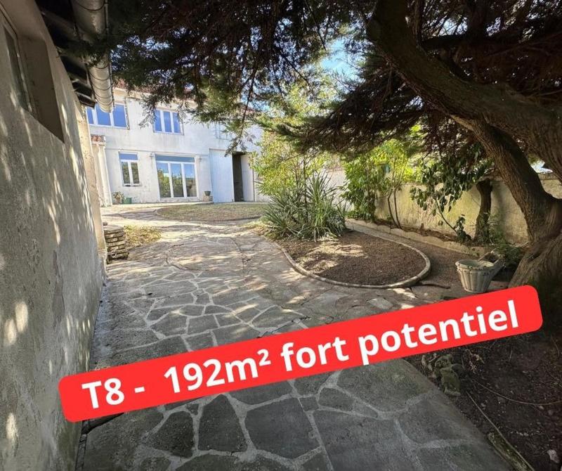 Maison - 192 m² - 8 pièces