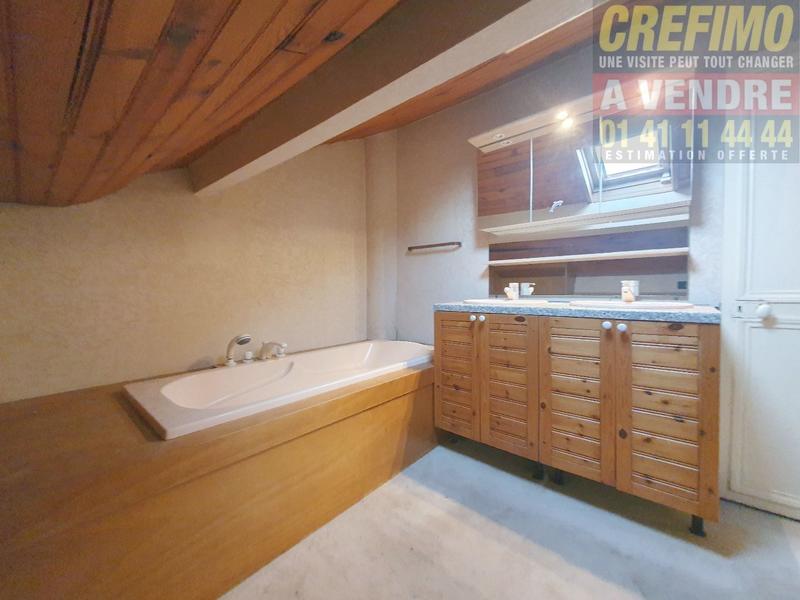 Maison - 95 m² - 5 pièces