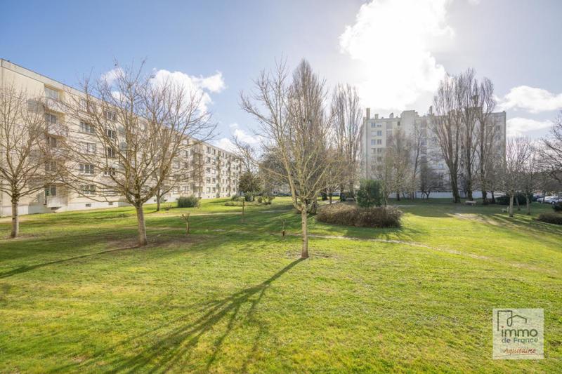 Appartement - 80 m² - 5 pièces