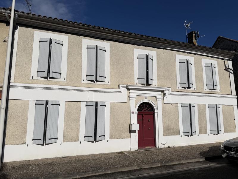 Maison - 252 m² - 5 pièces