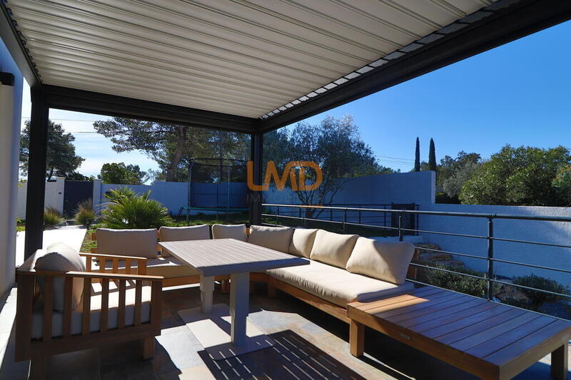 Maison - 163 m² - 7 pièces