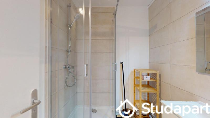 Chambre - 9 m² - 1 pièce