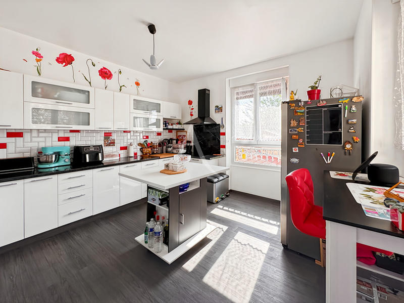 Maison - 179 m² - 6 pièces