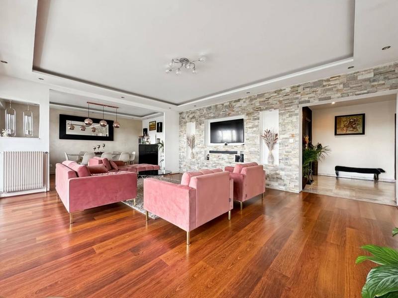 Appartement - 122 m² - 5 pièces