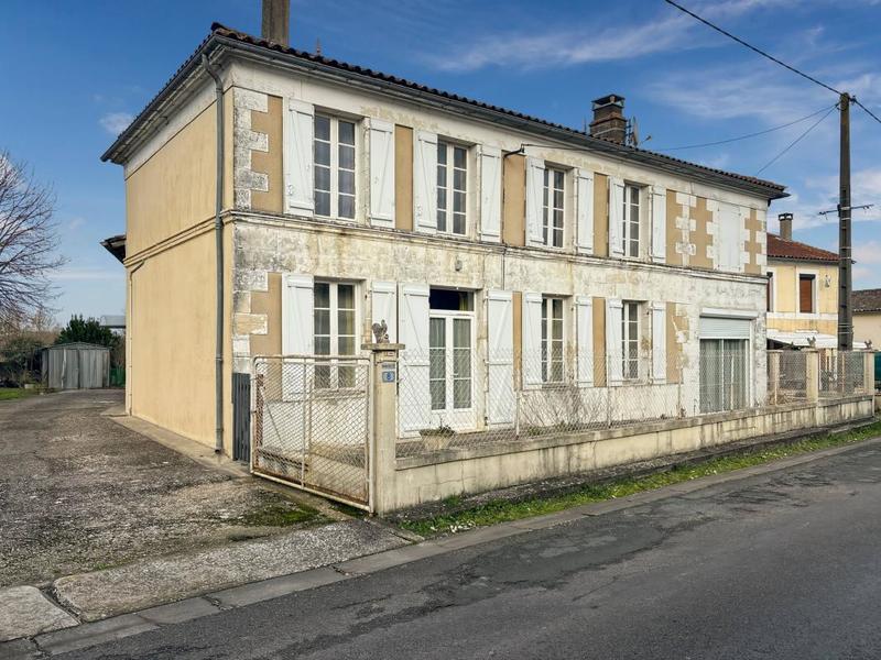Maison - 200 m² - 7 pièces