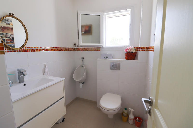 Maison - 220 m² - 7 pièces