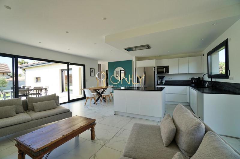 Maison - 104 m² - 4 pièces