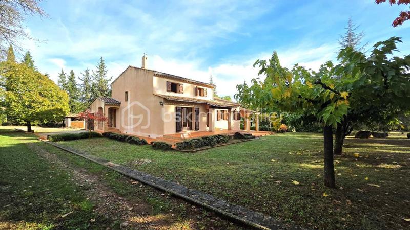 Maison traditionnelle - 176 m² - 7 pièces