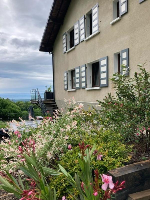 Maison - 230 m² - 7 pièces