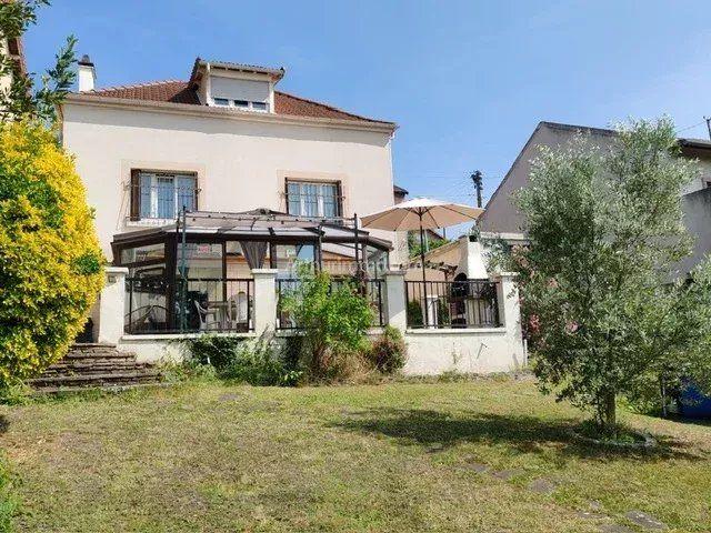 Maison - 128 m² - 6 pièces